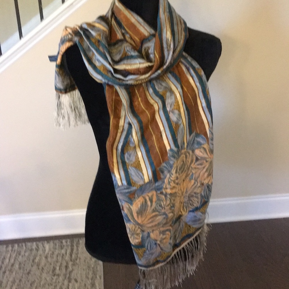 Scarf/wrap made in Italy.